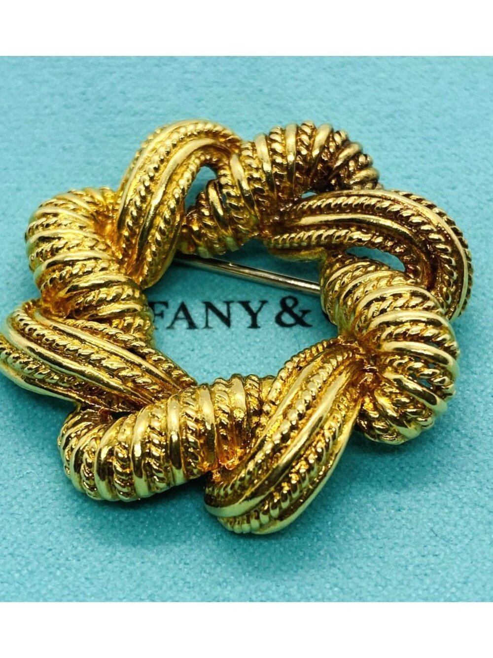 Tiffany & Co 18K Yellow Gold Brooch Textured 38.2mm